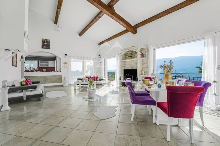 Image No.7-5 Bed House for sale