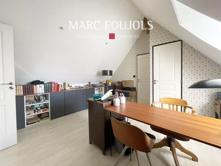 Image No.18-5 Bed House for sale