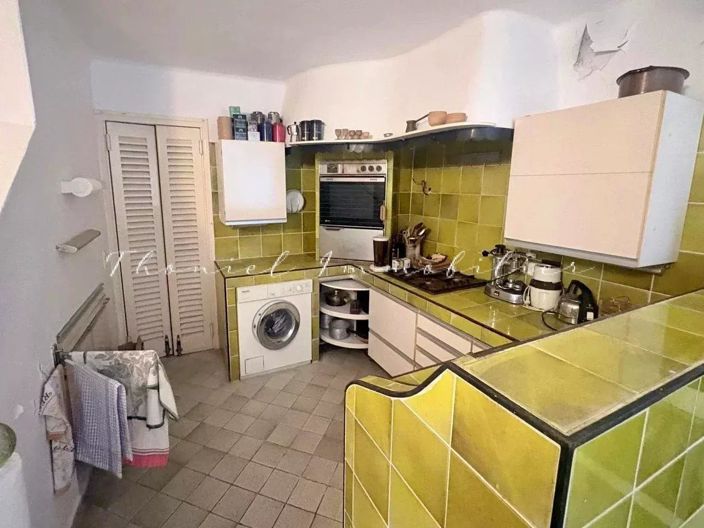 Image No.8-3 Bed House for sale