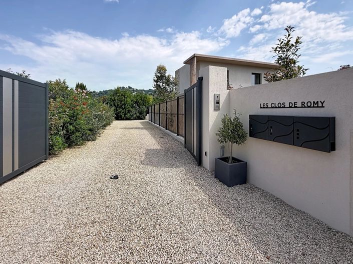 Image No.22-3 Bed House for sale