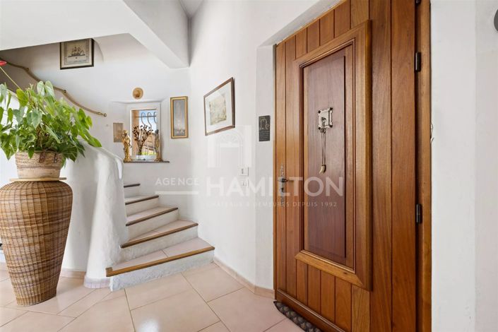 Image No.11-3 Bed House for sale