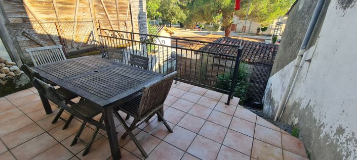 Image No.10-3 Bed House for sale