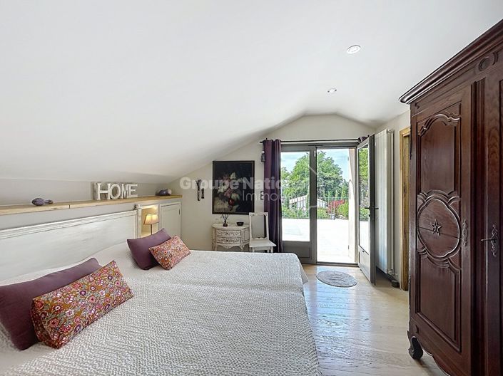 Image No.26-7 Bed House for sale