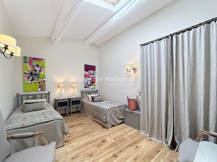 Image No.27-7 Bed House for sale
