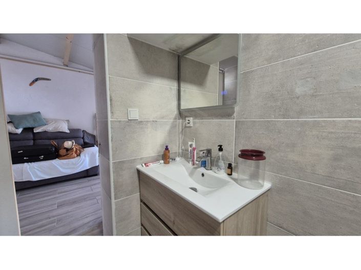 Image No.21-3 Bed House for sale