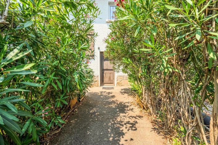 Image No.3-5 Bed House for sale