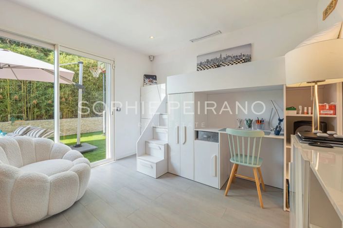 Image No.7-3 Bed House for sale