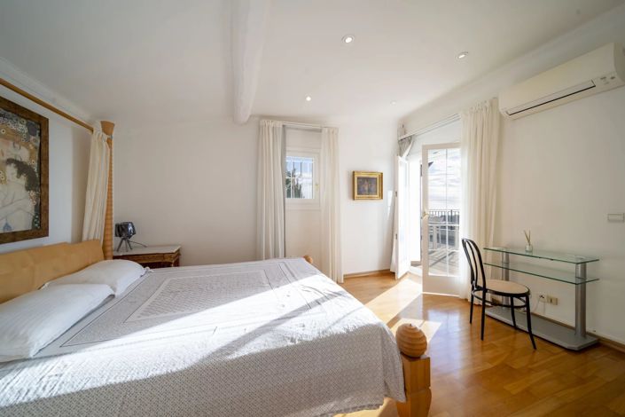 Image No.12-4 Bed House for sale