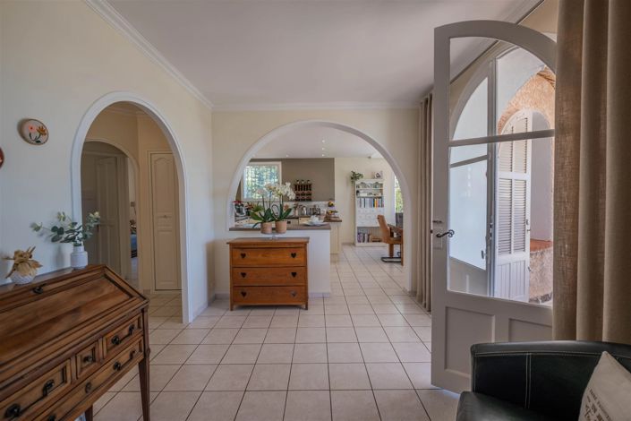 Image No.12-3 Bed House for sale