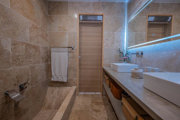 Image No.15-3 Bed House for sale