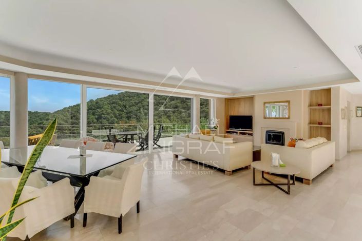 Image No.4-5 Bed House for sale