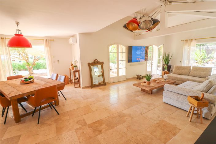 Image No.11-4 Bed House for sale