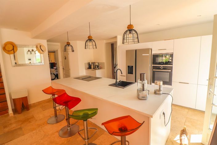 Image No.13-4 Bed House for sale