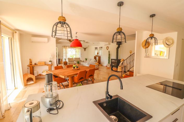 Image No.14-4 Bed House for sale