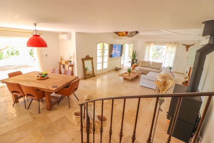Image No.18-4 Bed House for sale