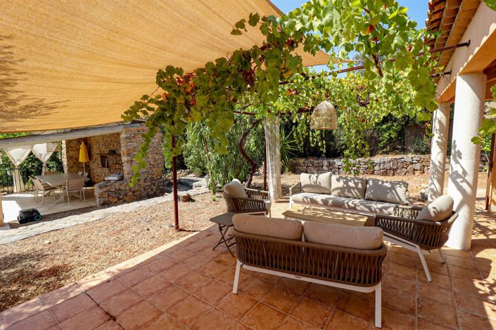 Image No.27-4 Bed House for sale