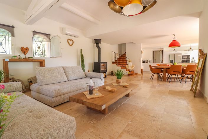 Image No.8-4 Bed House for sale