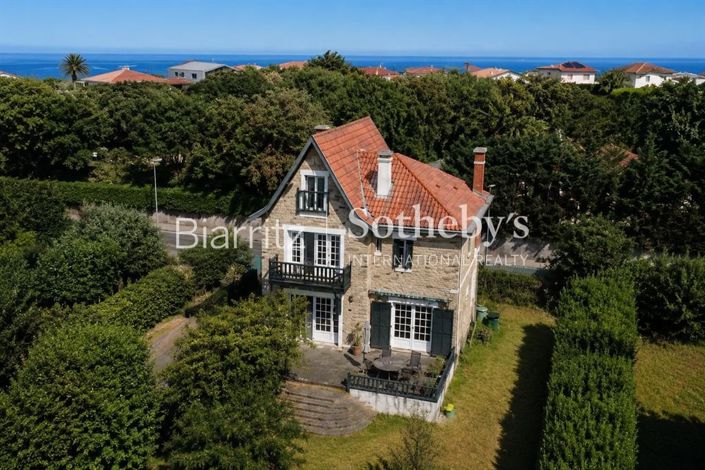 Image No.2-5 Bed House for sale