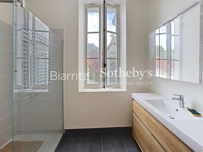 Image No.12-4 Bed Apartment for sale