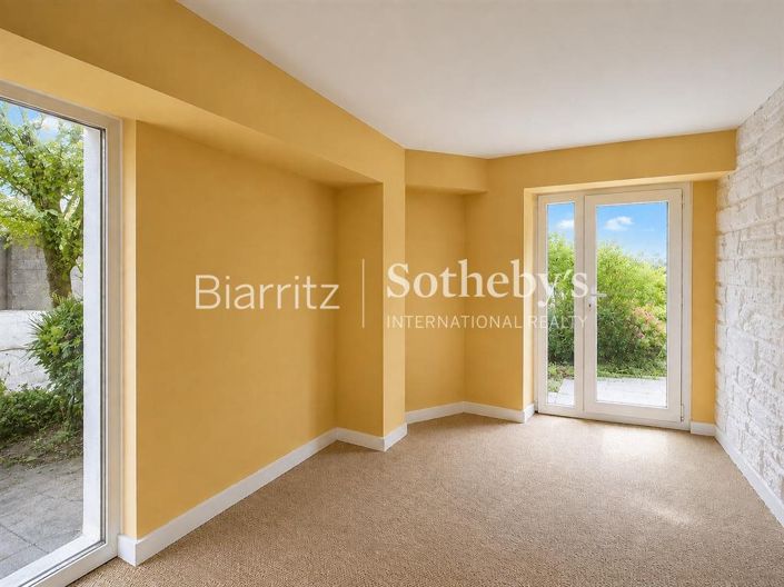 Image No.19-4 Bed Apartment for sale