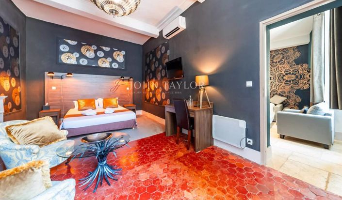 Image No.13-9 Bed Property for sale