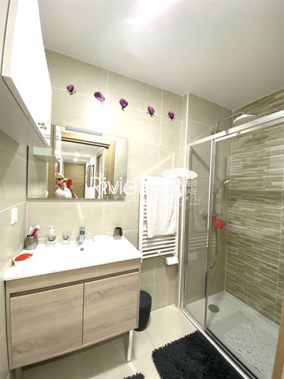 Image No.11-3 Bed Apartment for sale