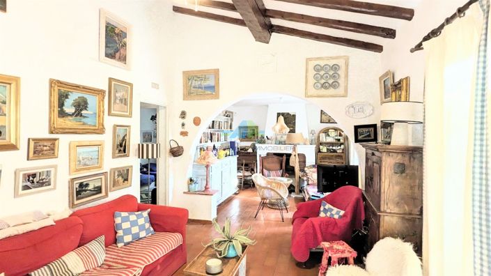 Image No.5-6 Bed House for sale