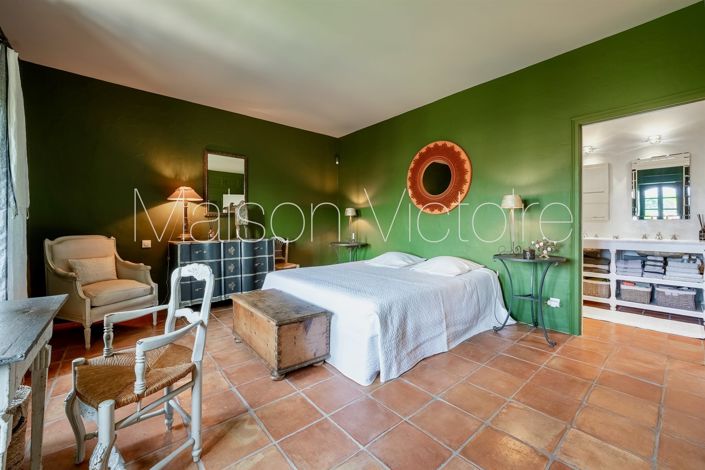 Image No.27-7 Bed House for sale