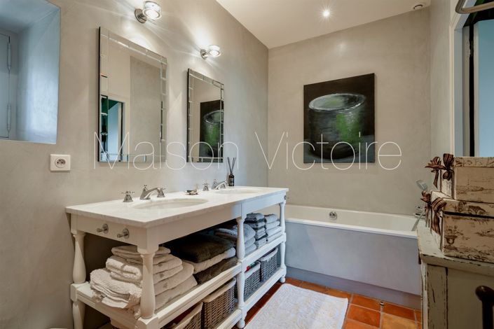 Image No.28-7 Bed House for sale