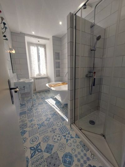Image No.10-4 Bed House for sale