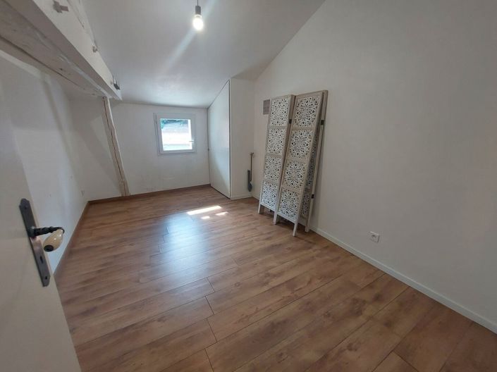 Image No.18-4 Bed House for sale