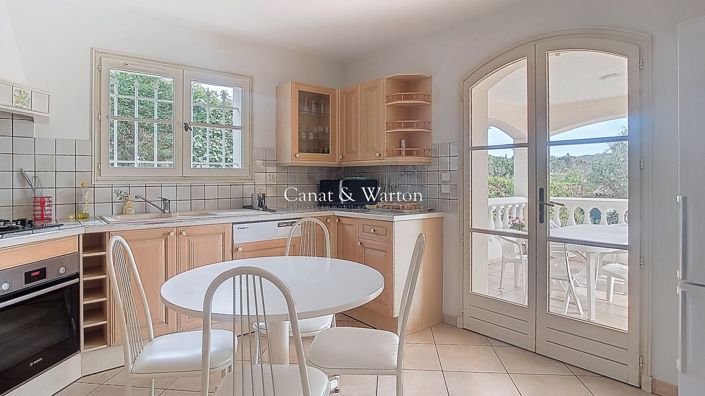 Image No.6-4 Bed House for sale