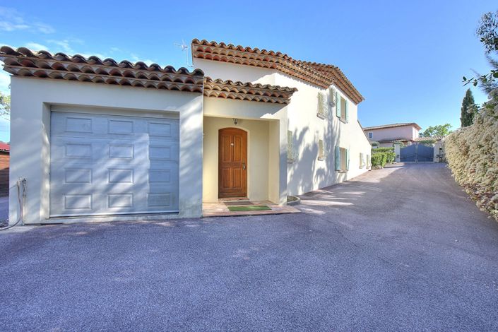 Image No.3-Maison de 4 chambres à vendre à Saint-Raphael