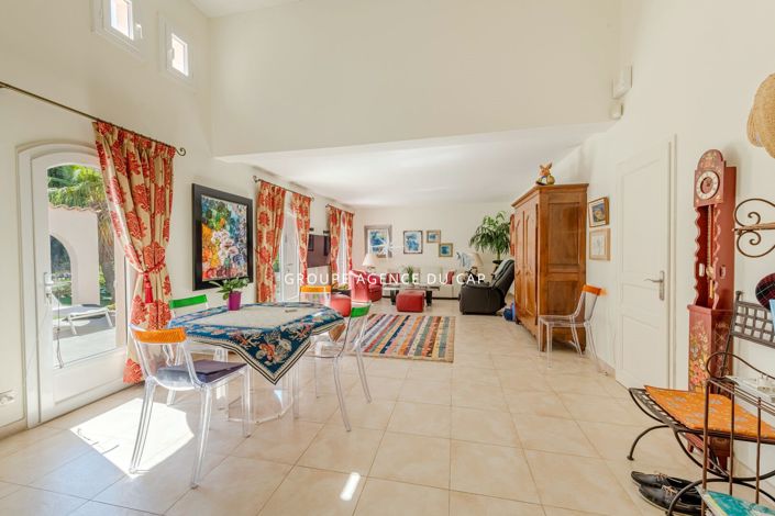 Image No.4-3 Bed House for sale