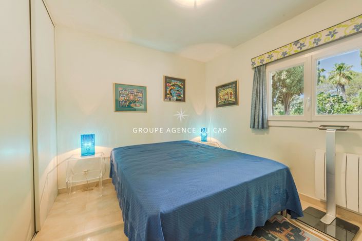 Image No.7-3 Bed House for sale