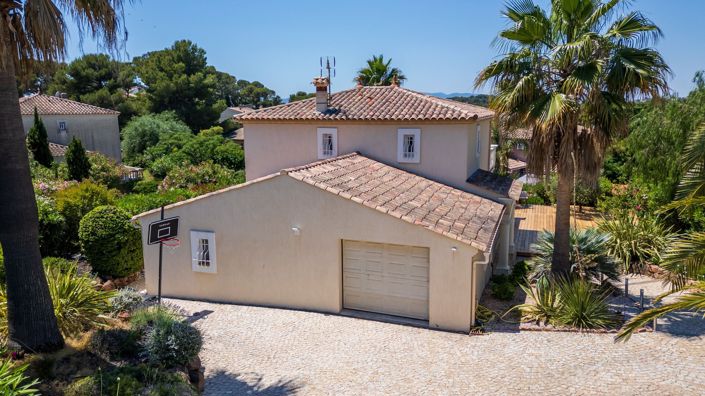 Image No.14-4 Bed House for sale