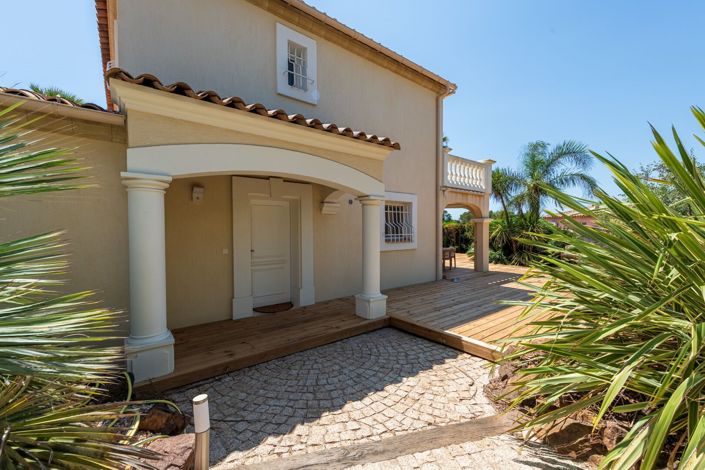 Image No.17-4 Bed House for sale