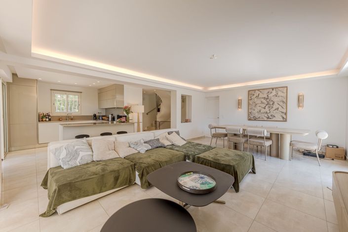 Image No.3-4 Bed House for sale