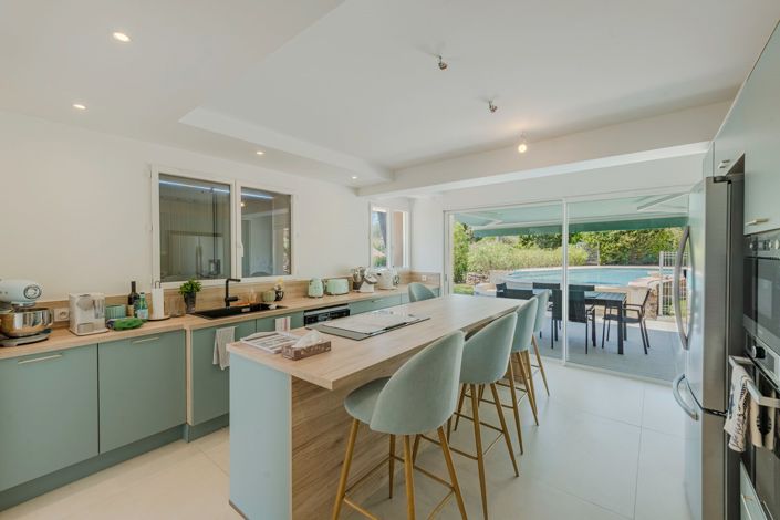 Image No.4-5 Bed House for sale