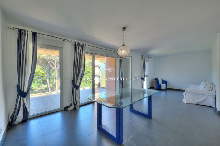 Image No.4-Appartement de 2 chambres à vendre à Saint-Raphael