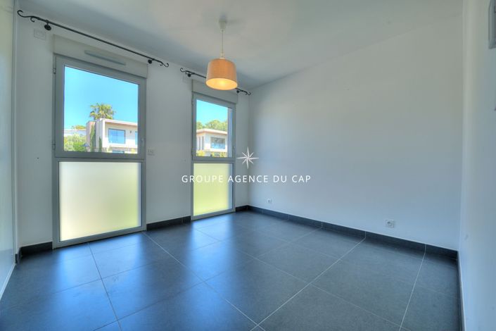 Image No.7-Appartement de 2 chambres à vendre à Saint-Raphael