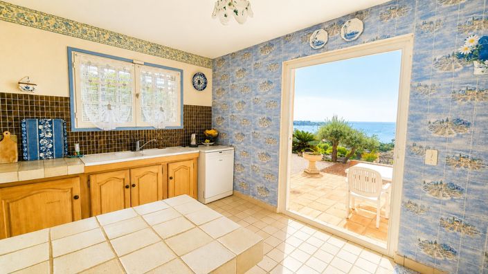 Image No.9-3 Bed House for sale