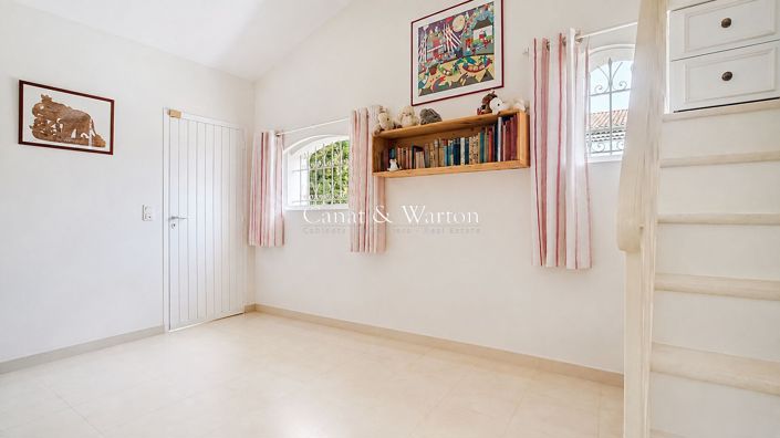 Image No.14-4 Bed House for sale