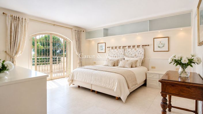 Image No.17-4 Bed House for sale
