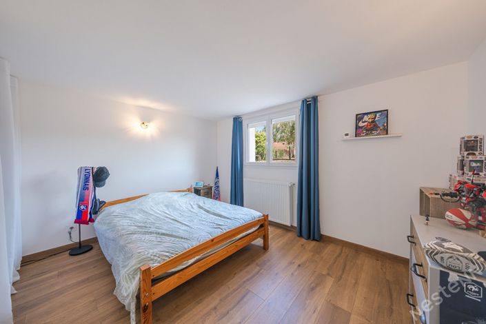 Image No.11-5 Bed House for sale