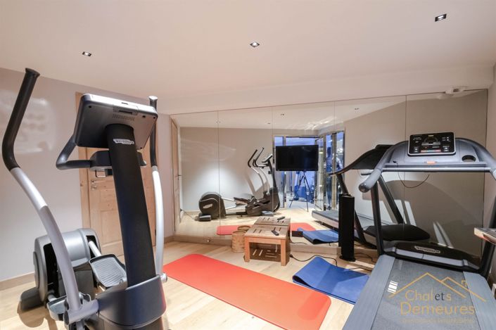 Image No.16-6 Bed House for sale