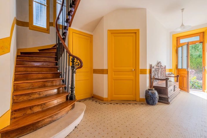 Image No.13-6 Bed House for sale