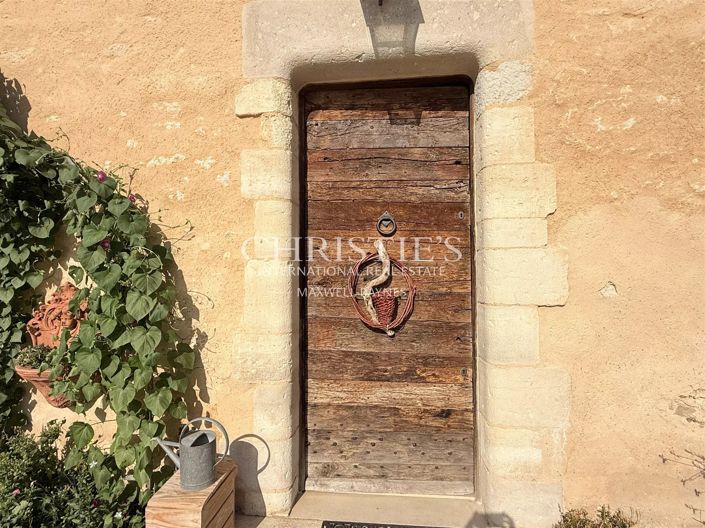 Image No.10-3 Bed House for sale