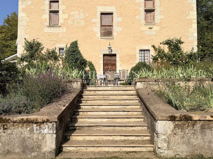 Image No.3-3 Bed House for sale