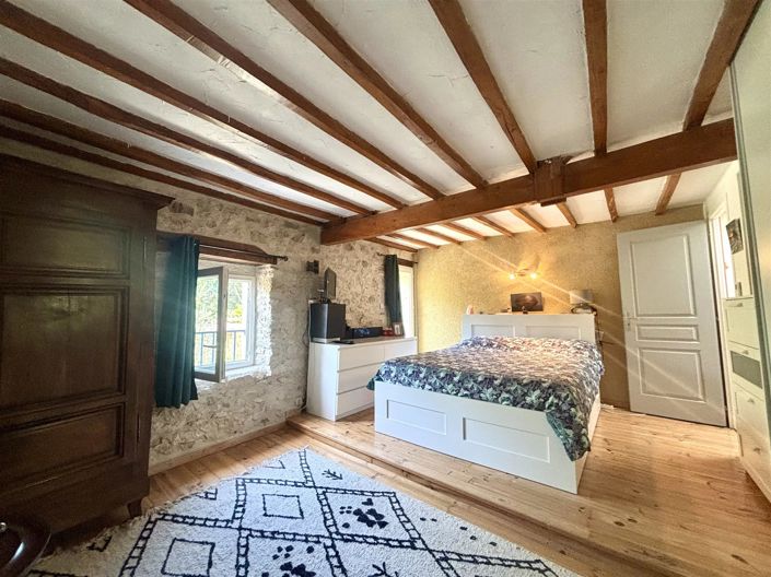 Image No.10-6 Bed House for sale